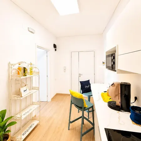 Apartment Spacious And Charming Oasis In Center